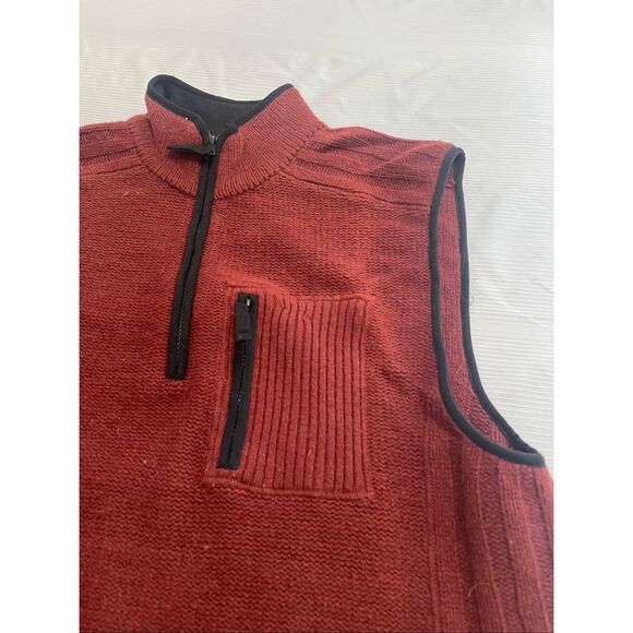 The Territory Ahead Men’s Red Maroon Lambswool 1/4 Vest Size Large 80% Lambswoo - Picture 2 of 6